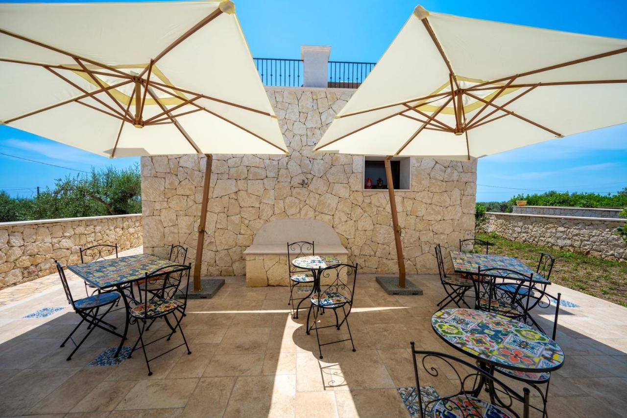 Villa Carmiano Luxury Bedrooms In Avola In The Province Of Syracuse With Spa And Swimming Pool And Wonderful Seaview Extérieur photo