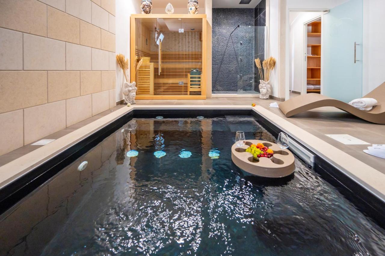 Villa Carmiano Luxury Bedrooms In Avola In The Province Of Syracuse With Spa And Swimming Pool And Wonderful Seaview Extérieur photo